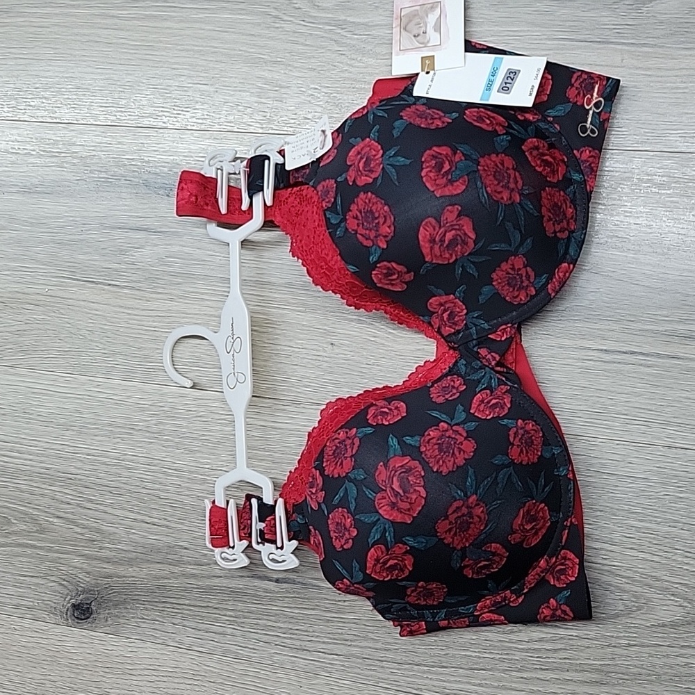 JESSICA SIMPSON BRA.